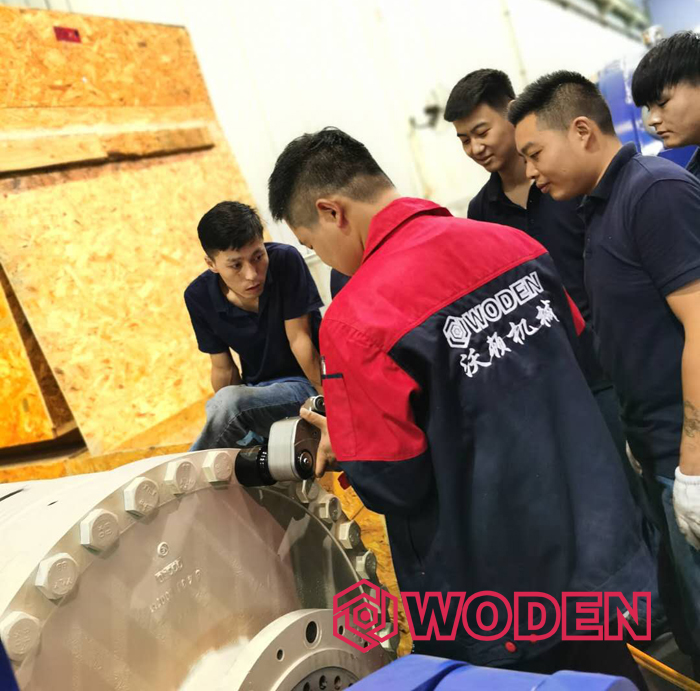 杏盛液压扳手使用情景 杏盛液压扳手使用情景