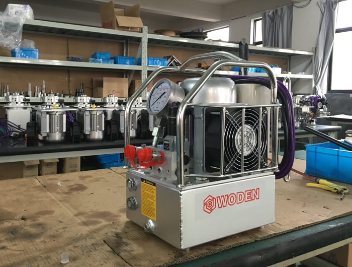 杏盛液压扳手使用情景 杏盛液压扳手使用情景