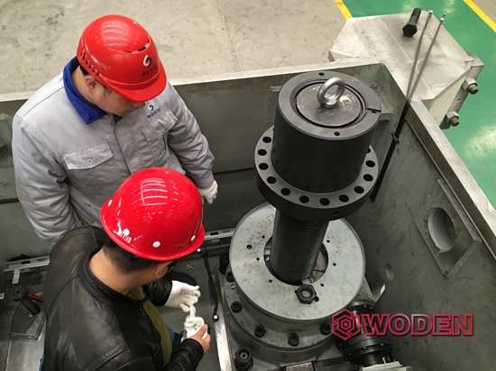 杏盛技术员为用户进行液压扳手选型指导