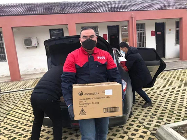 杏盛志愿者参与市科创中心赴基层慰问一线防控人员活动